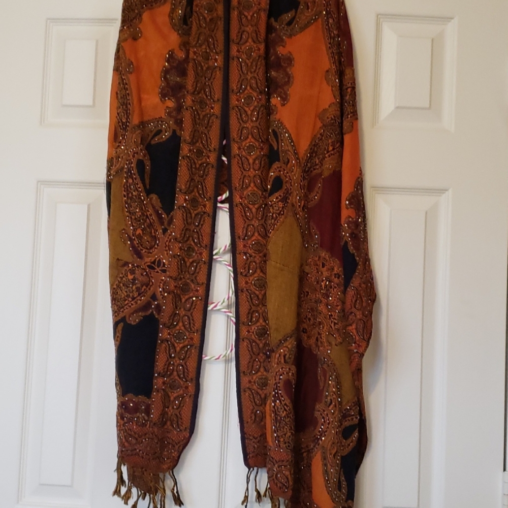 💟VINTAGE  BEADED FRINGLE SHAWL